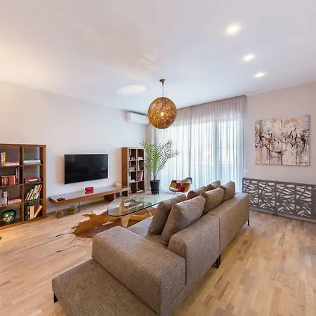 בוקרשט The Shades Of Grey-Tranquil 4Th-Floor Apartment Baneasa Area מראה חיצוני תמונה
