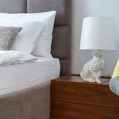 בוקרשט The Shades Of Grey-Tranquil 4Th-Floor Apartment Baneasa Area מראה חיצוני תמונה