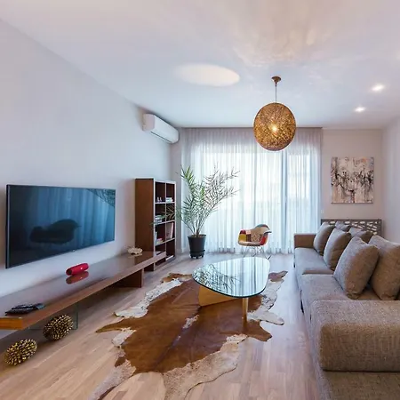 בוקרשט The Shades Of Grey-Tranquil 4Th-Floor Apartment Baneasa Area מראה חיצוני תמונה