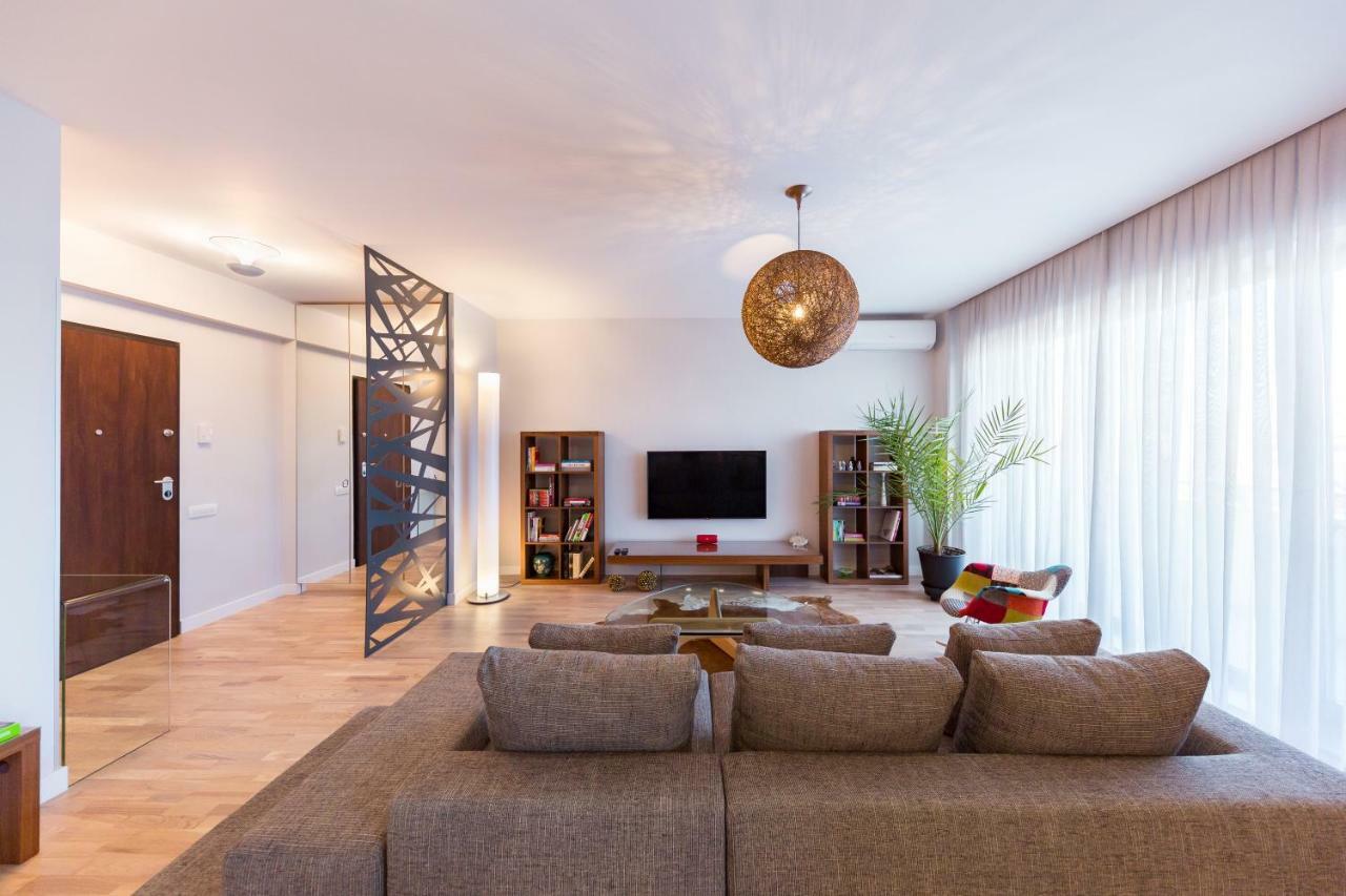 The Shades Of Grey-tranquil 4th-floor Baneasa Area Apartamento Bucarest