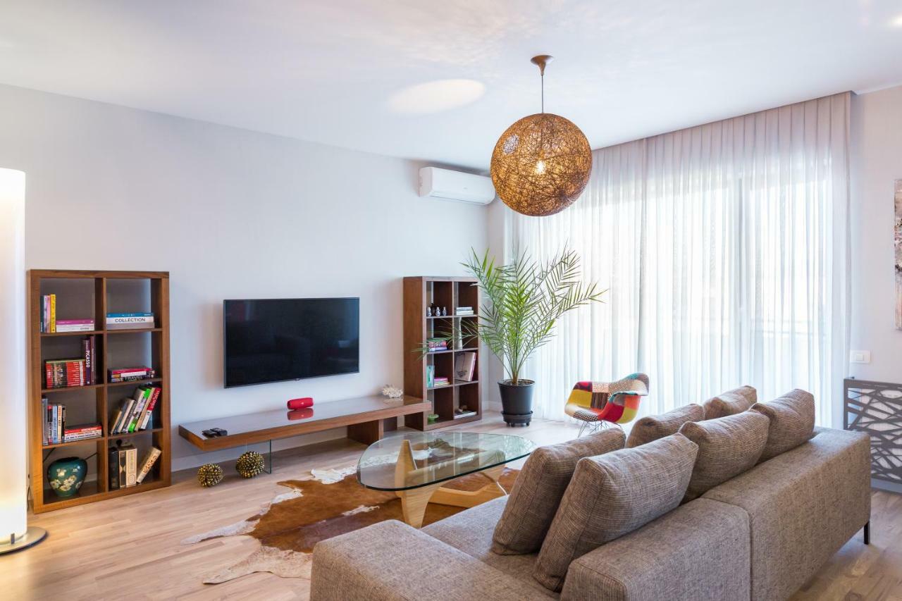 The Shades Of Grey-tranquil 4th-floor Baneasa Area 公寓
